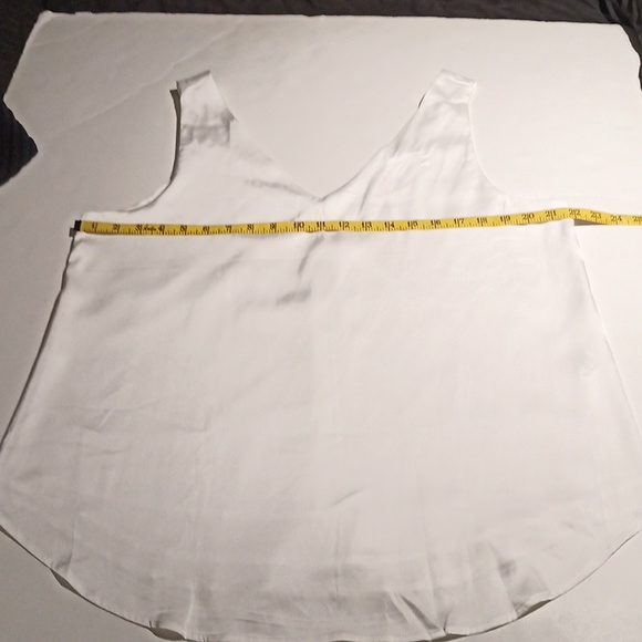 XL Like New Unbranded Silky Lined Sleeveless Camisole Top - Picture 4 of 12